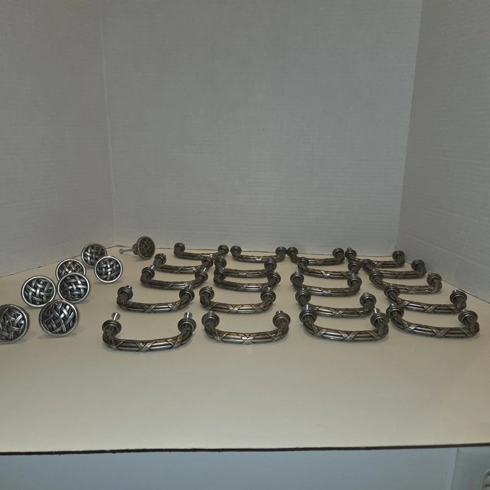 Lot of 20 Basket Weave Cabinet Drawer Pulls + 8 Knobs – Heavy Cast Metal –...